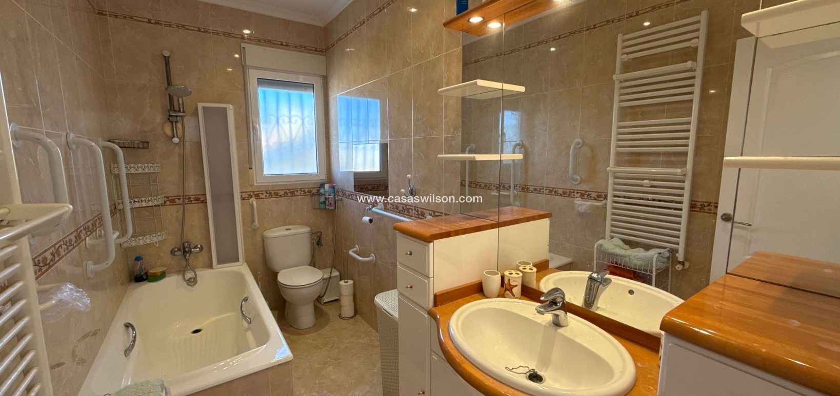 Sale - Villa - Villamartin