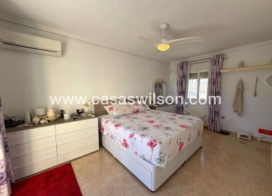 Sale - Villa - Villamartin