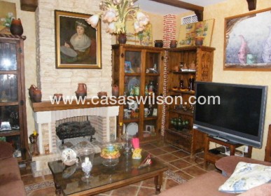 Sale - Townhouse - Daya Nueva