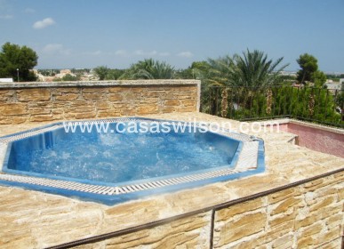 Sale - Townhouse - Daya Nueva