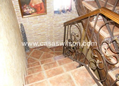 Sale - Townhouse - Daya Nueva