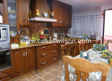 Sale - Townhouse - Daya Nueva