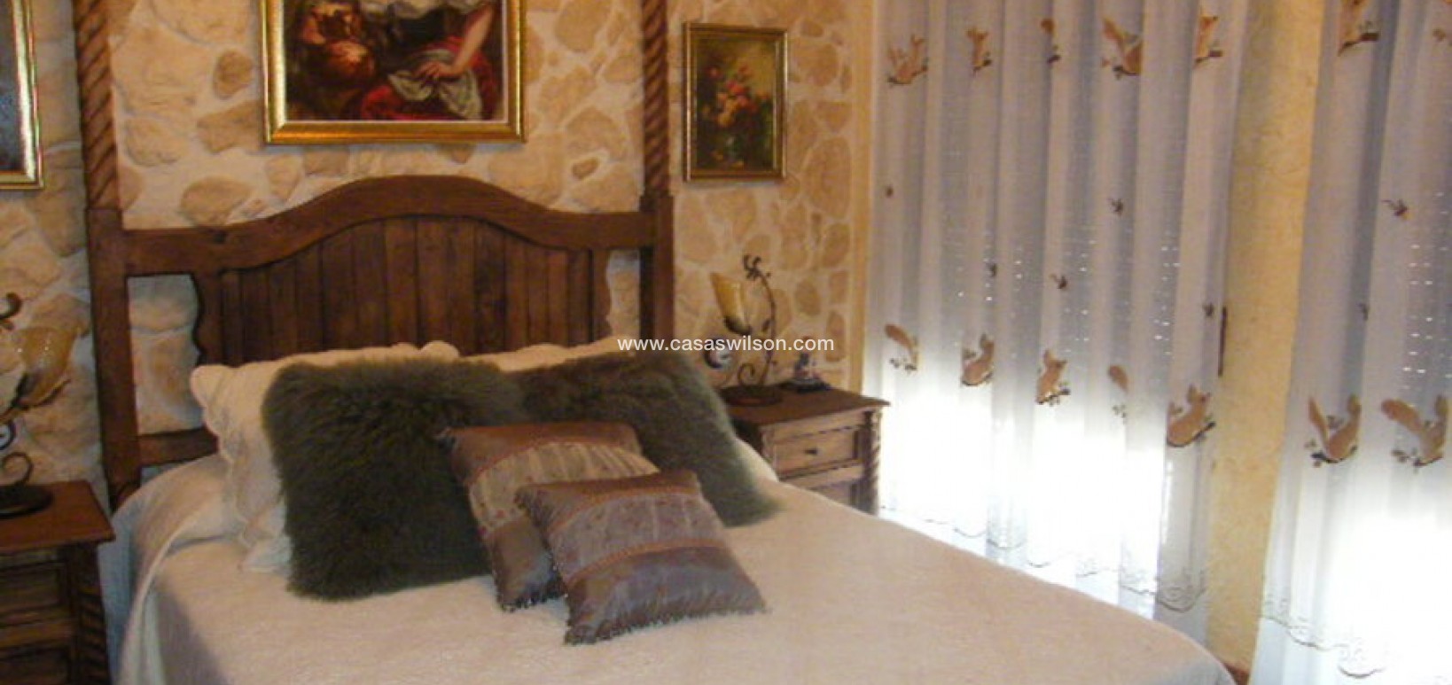 Sale - Townhouse - Daya Nueva