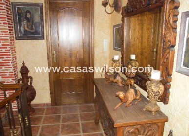 Sale - Townhouse - Daya Nueva