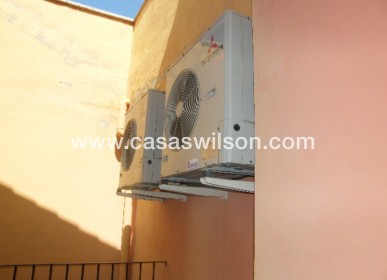 Sale - Townhouse - Daya Nueva