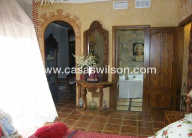 Sale - Townhouse - Daya Nueva