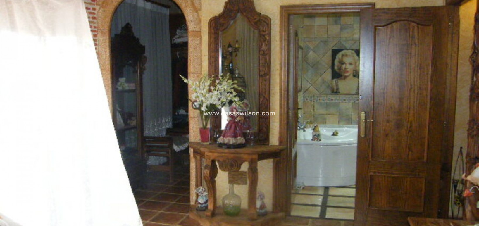 Sale - Townhouse - Daya Nueva