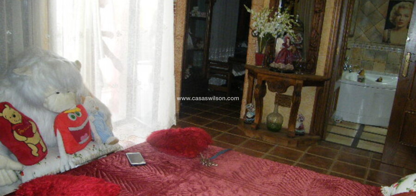 Sale - Townhouse - Daya Nueva