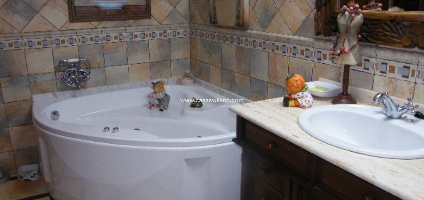 Sale - Townhouse - Daya Nueva