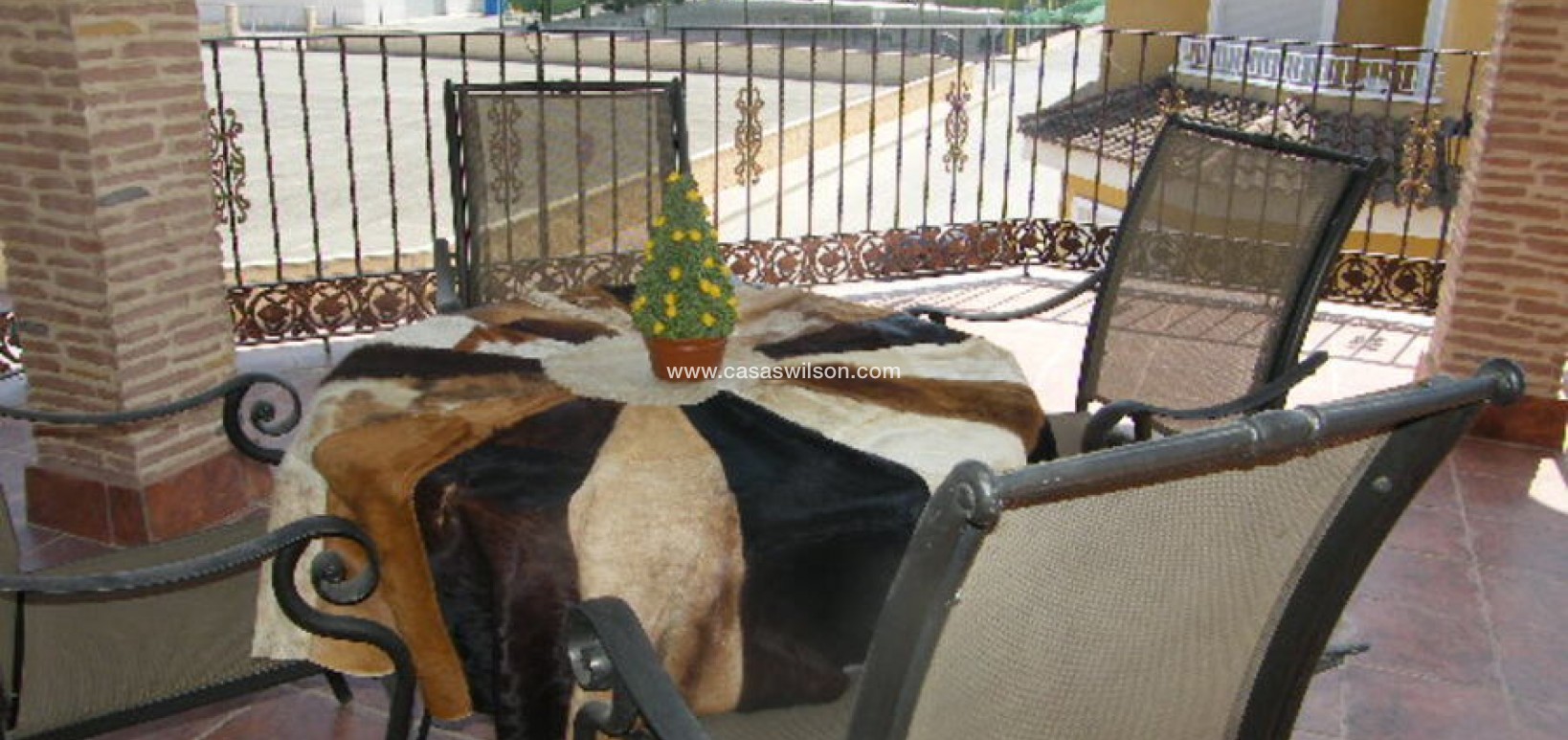 Sale - Townhouse - Daya Nueva