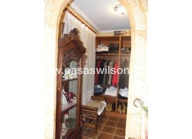 Sale - Townhouse - Daya Nueva