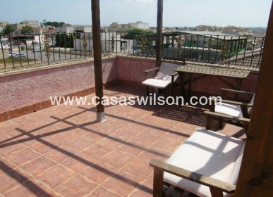 Sale - Townhouse - Daya Nueva