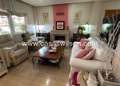 Venta - Chalet - Los Montesinos