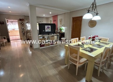 Venta - Chalet - Los Montesinos