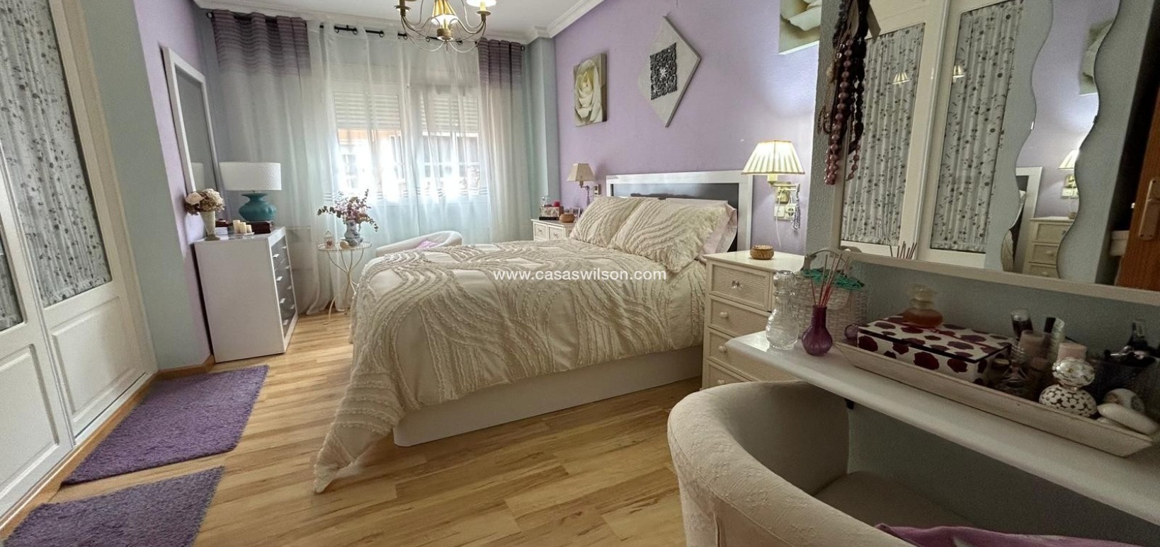 Venta - Chalet - Los Montesinos