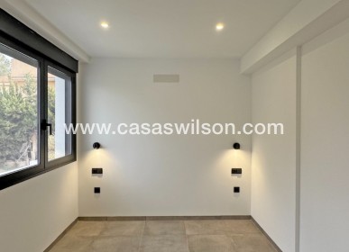 Sale - Villa - Torrevieja - Los Balcones - Los Altos del Edén