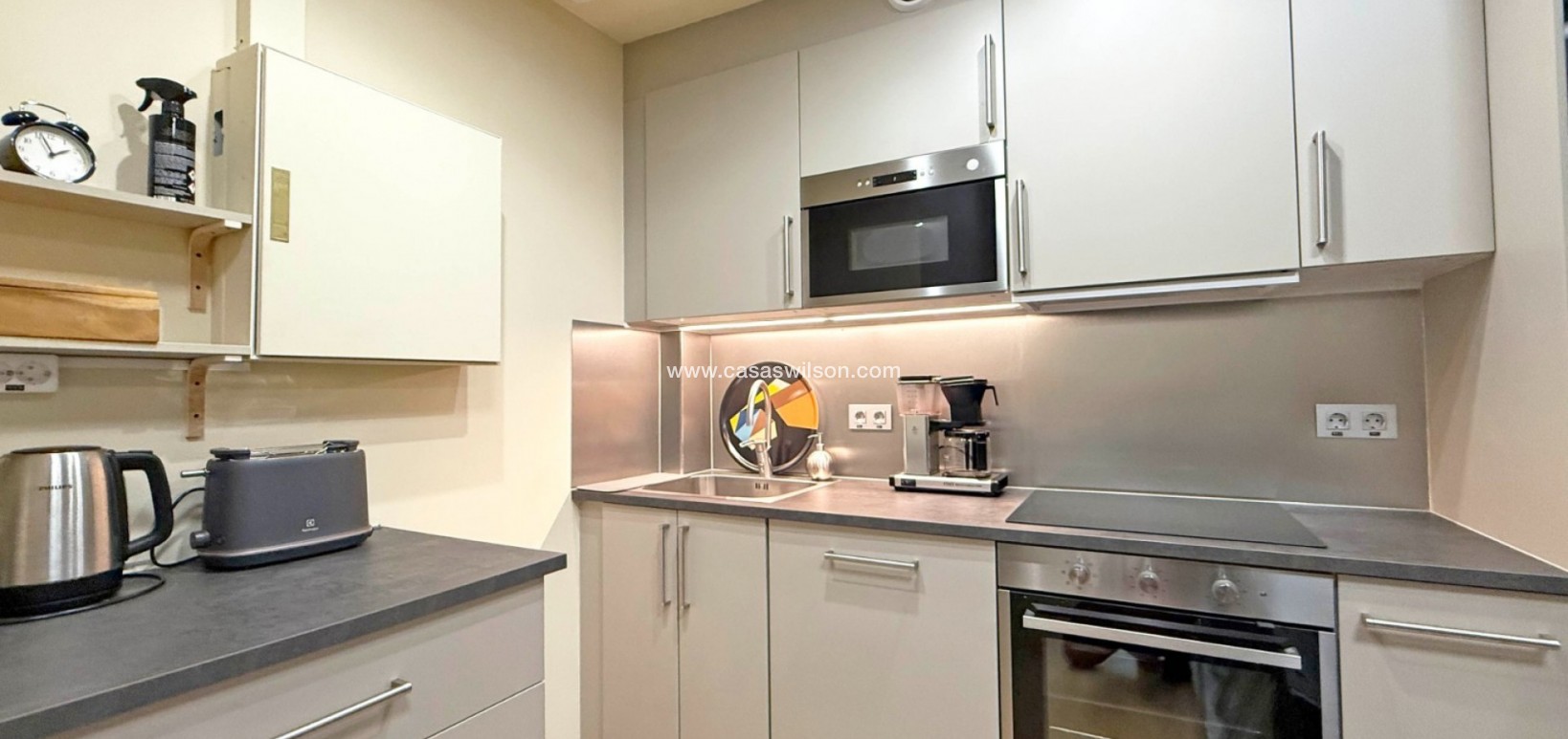 Sale - commercial - Torrevieja