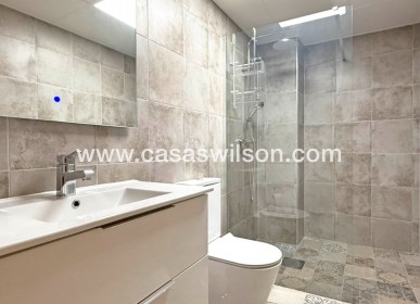 Sale - commercial - Torrevieja