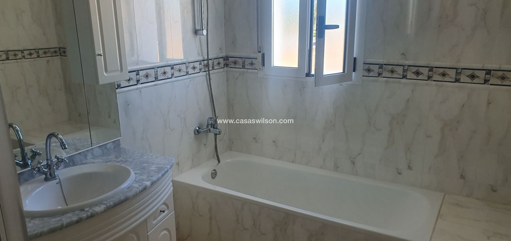 Sale - Villa - Algorfa