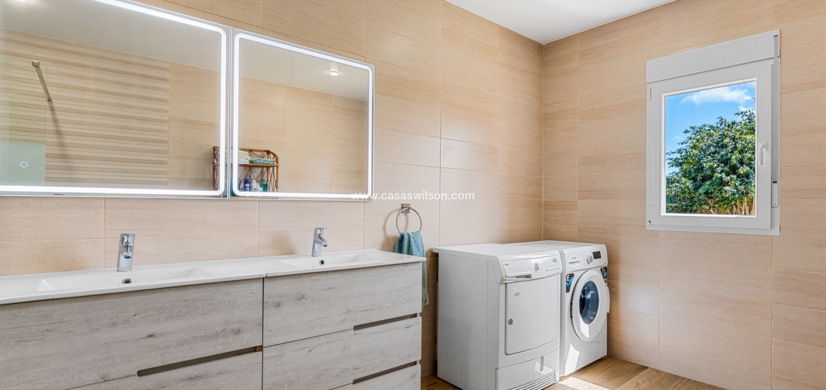 Sale - Villa - Los Montesinos