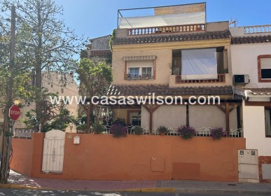 Venta - Chalet - Los Montesinos