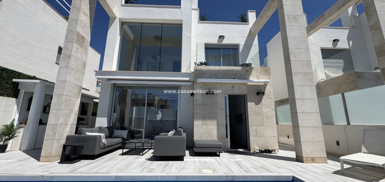 Sale - Villa - Lomas De Cabo Roig