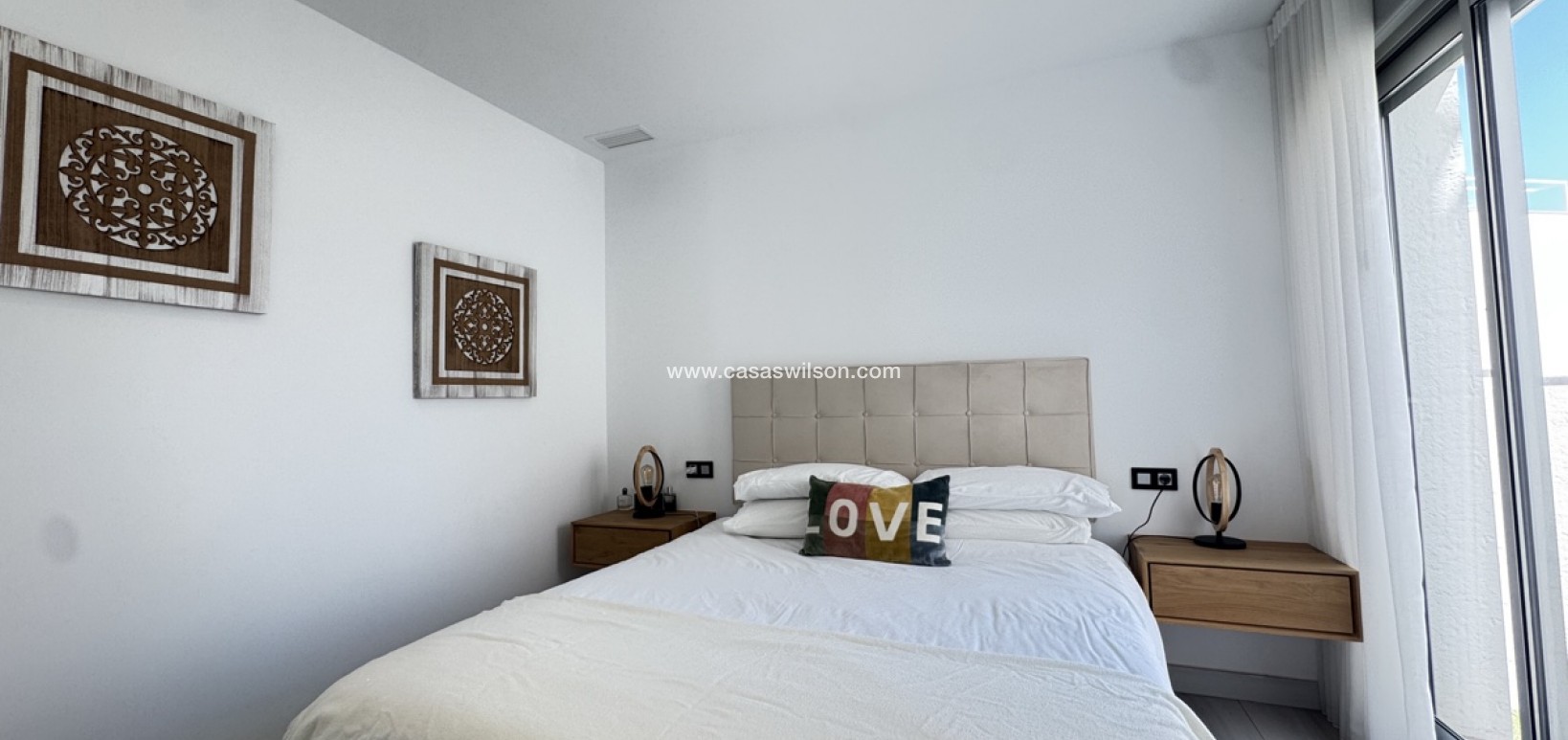 Sale - Villa - Lomas De Cabo Roig