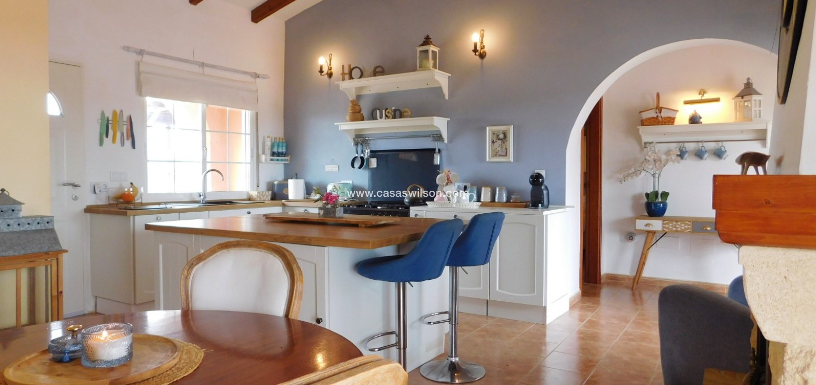 Sale - Villa - Dolores