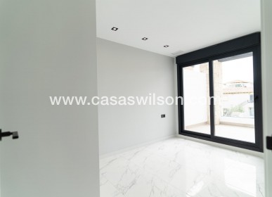 Nueva construcción  - Chalet - Orihuela Costa - Punta Prima