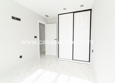 Nueva construcción  - Chalet - Orihuela Costa - Punta Prima