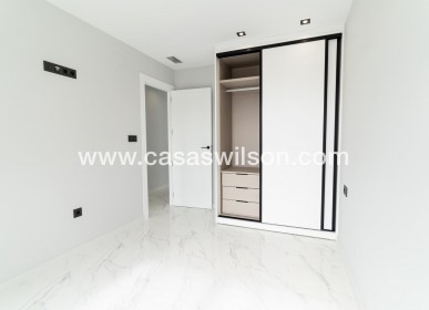 Nueva construcción  - Chalet - Orihuela Costa - Punta Prima