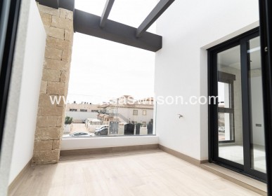 Nueva construcción  - Chalet - Orihuela Costa - Punta Prima