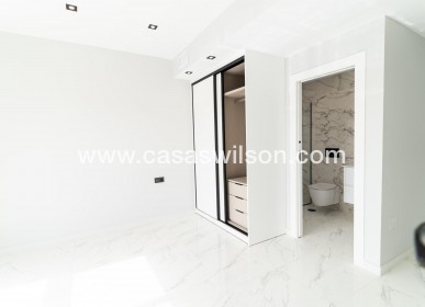 Nueva construcción  - Chalet - Orihuela Costa - Punta Prima