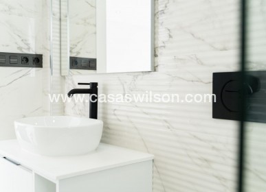 Nueva construcción  - Chalet - Orihuela Costa - Punta Prima