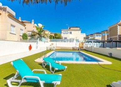 Sale - Villa - Orihuela Costa - Villamartín