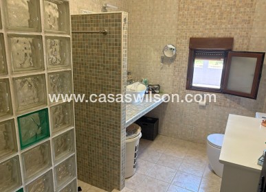 Venta - Chalet - Jacarilla