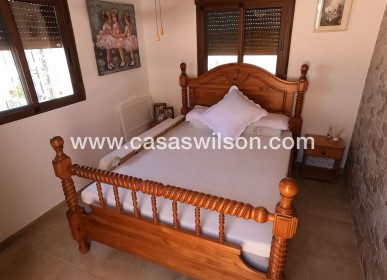 Venta - Chalet - Jacarilla