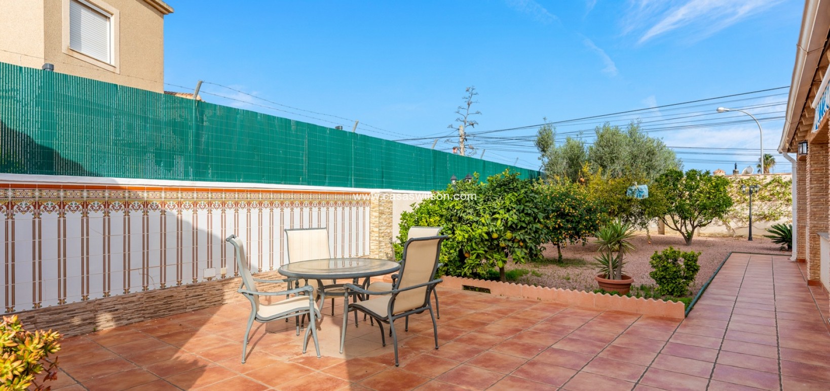 Sale - Villa - Torrevieja