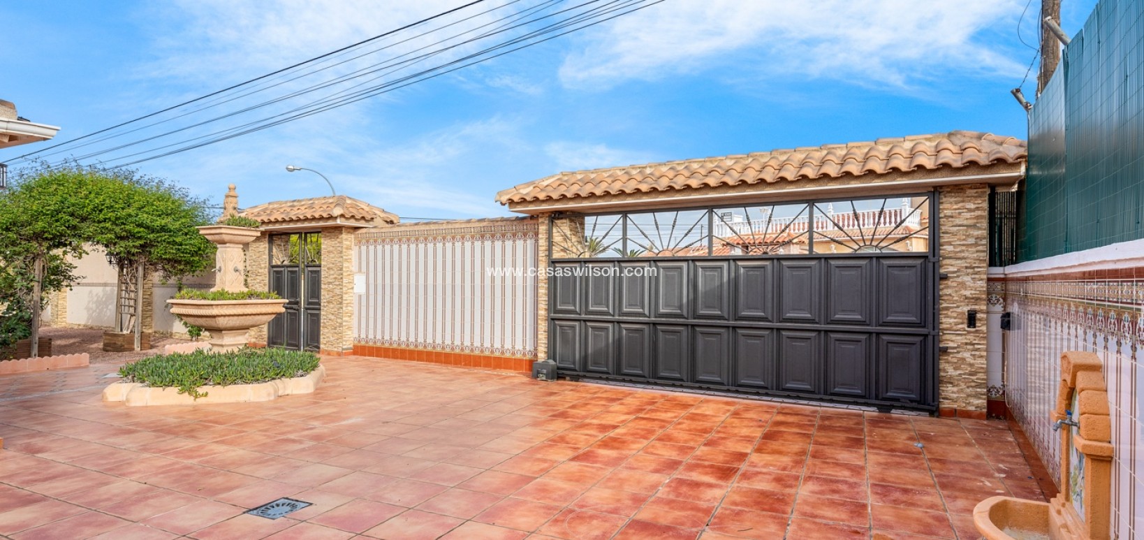 Sale - Villa - Torrevieja