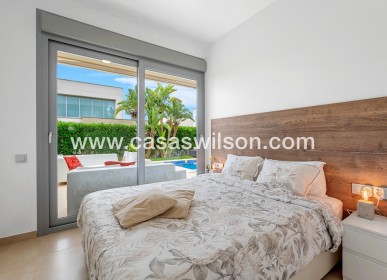 Sale - Villa - Orihuela - Vistabella Golf