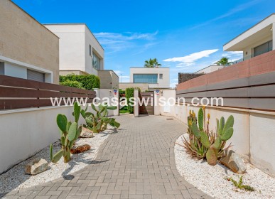 Sale - Villa - Orihuela - Vistabella Golf