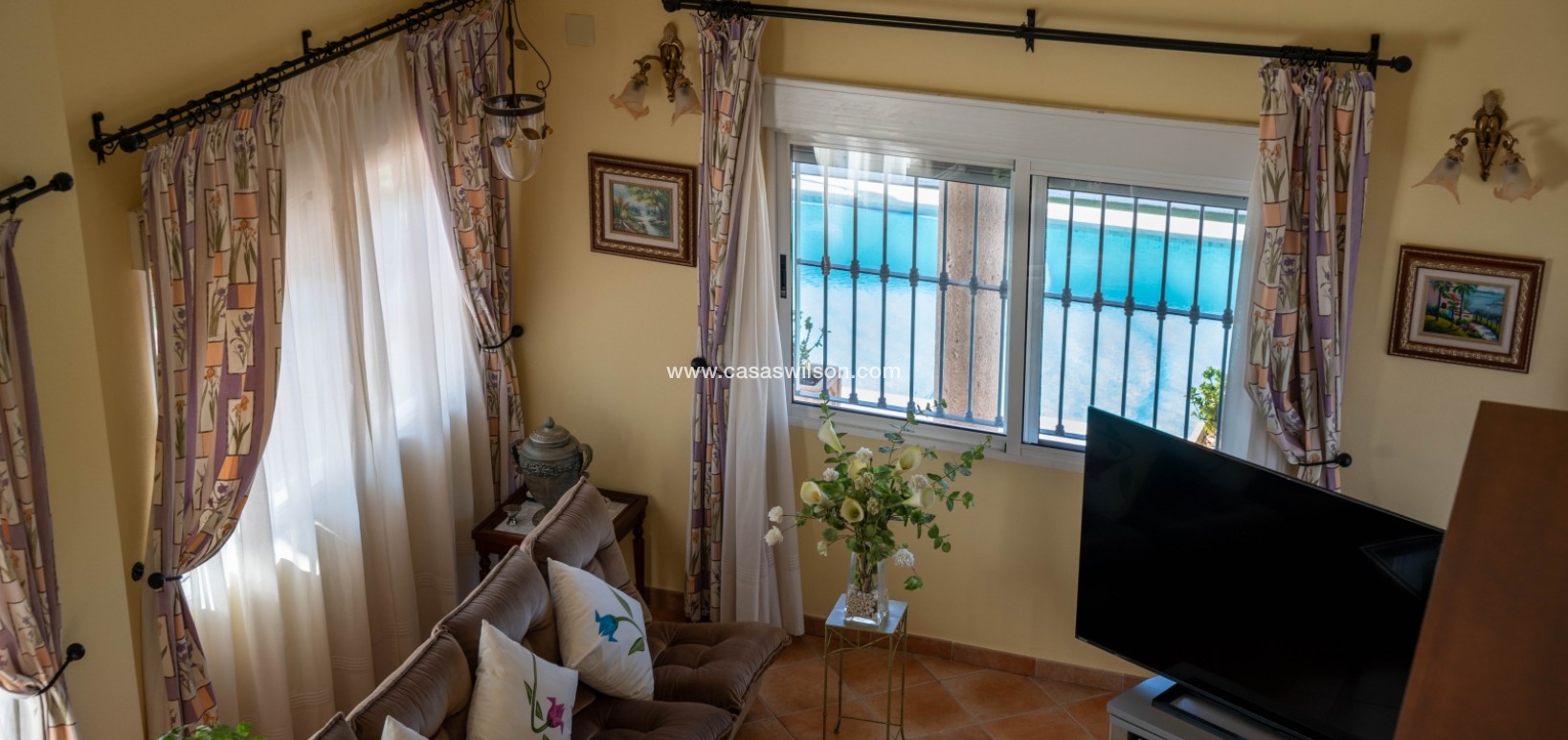 Sale - Country Property/Finca - Orihuela