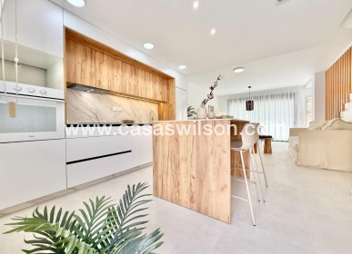 New Build - Townhouse - Cox - Sin Zona