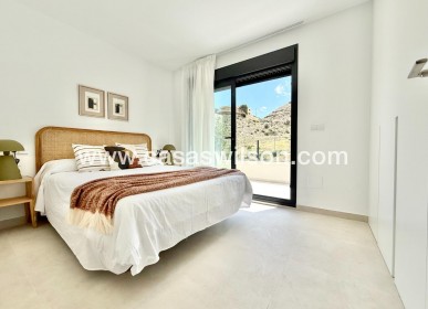 New Build - Townhouse - Cox - Sin Zona