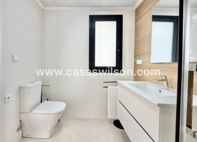 New Build - Townhouse - Cox - Sin Zona