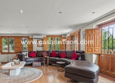 Sale - Country Property - 