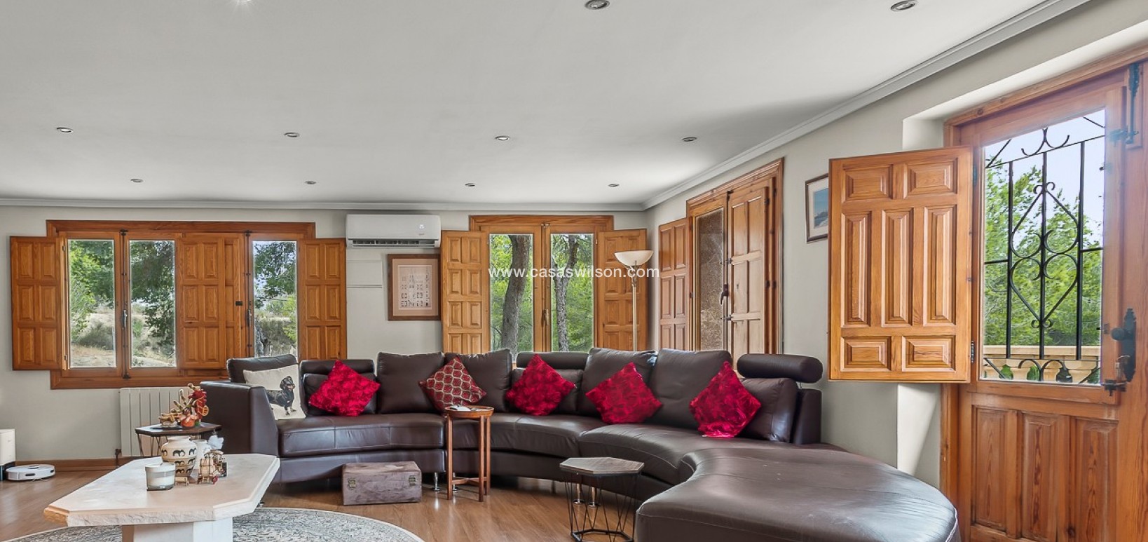 Sale - Country Property - 