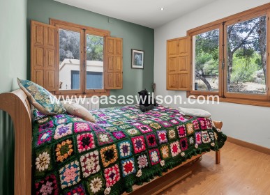 Sale - Country Property - 