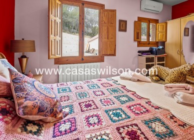 Sale - Country Property - 