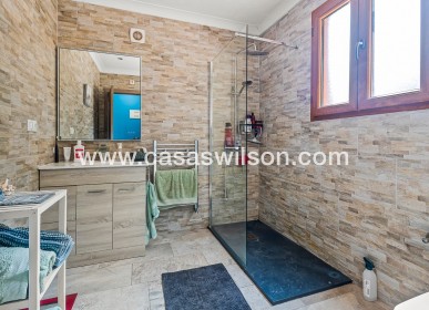 Sale - Country Property - 